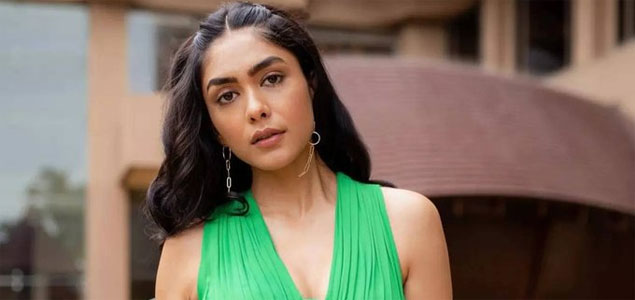 Mrunal Thakur to play a fierce cop in 'Gumraah'