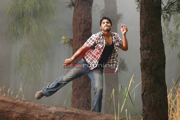 Parugu Telugu Movie || Yelagelaga Full Song With lyrics || Allu Arjun,  Sheela - YouTube