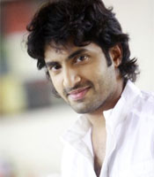 Click to know more about Kalla Kadhalan