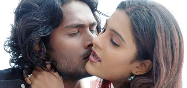 Nooravathu Naal Tamil Movie