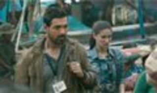 Maula Sun Le Re   Song Promo Madras Cafe