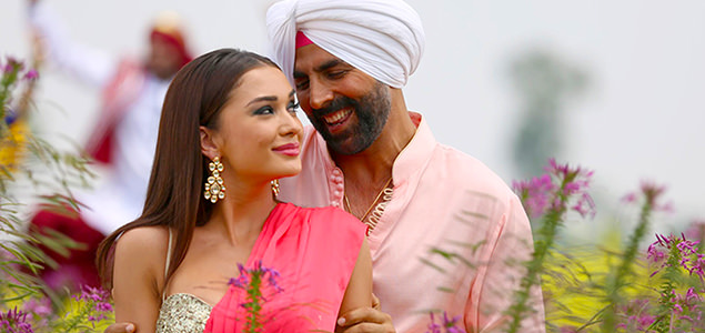 Akshay fan Amy had to pinch herself when offered Singh Is Bliing