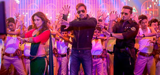 Aata Majhi Satakli   Song Promo Singham Returns