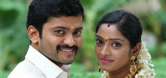 Snehamulloral Koodeyullappol Malayalam Movie