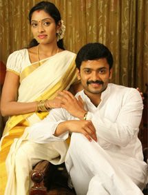 Snehamulloral Koodeyullappol review