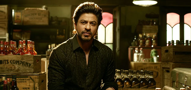 Shah Rukh to sport three looks in Raees 