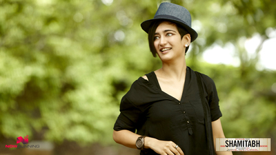 Akshara Haasan wallpaper