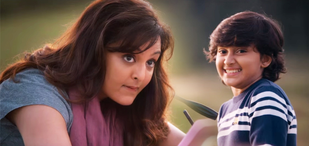 ponveyil veezhave song