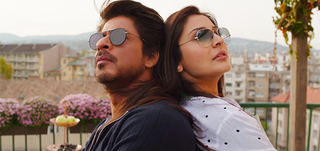 Beech Beech Mein   Song Trailer Jab Harry Met Sejal